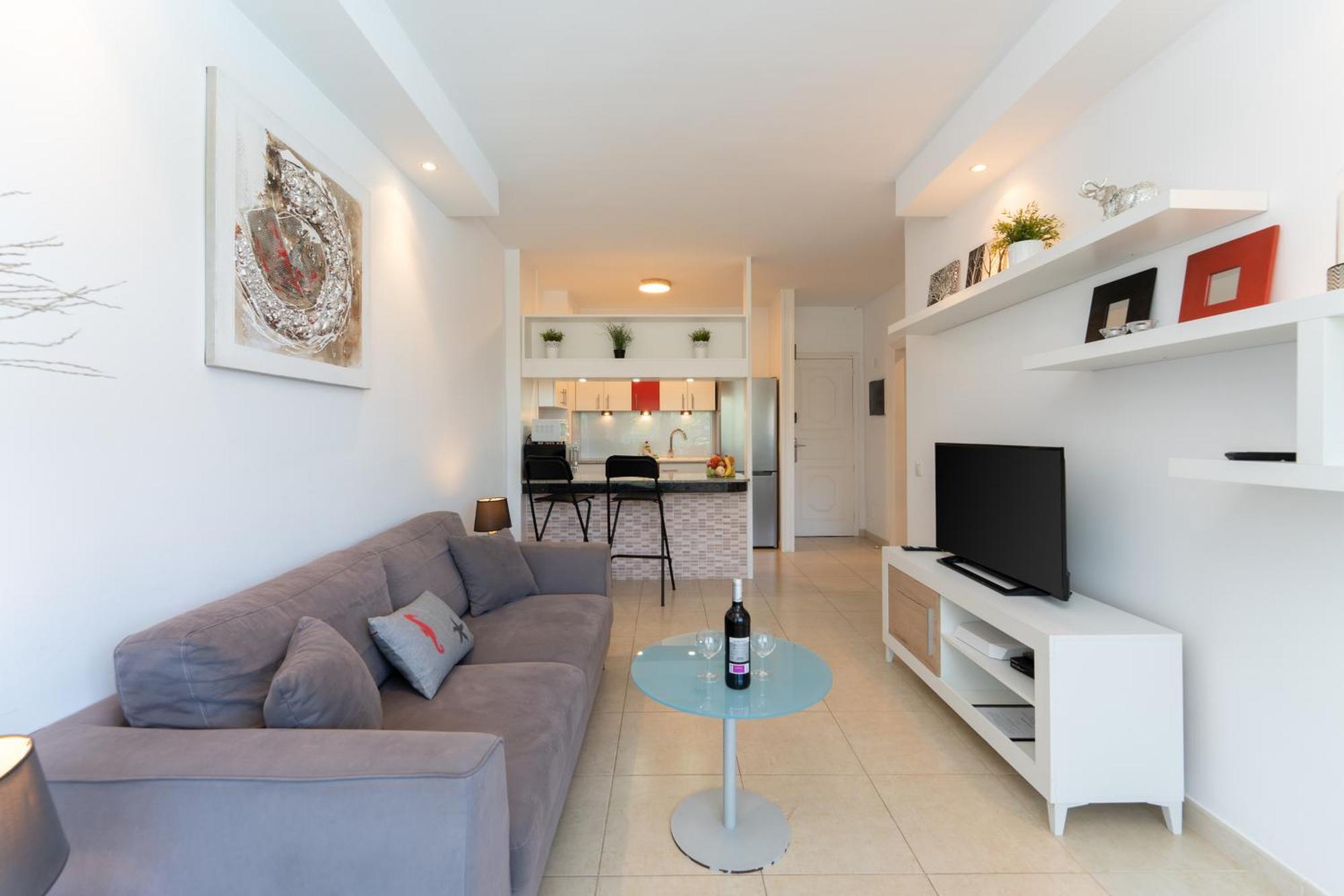Garden View Apartment Iguazu 3 Near Yumbo ปลายา เดล อิงเกลส ภายนอก รูปภาพ